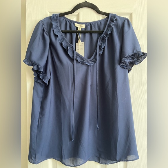 NWT Max Studio Flutter Sleeve Ruffle blouse with optional tie - Picture 5 of 7